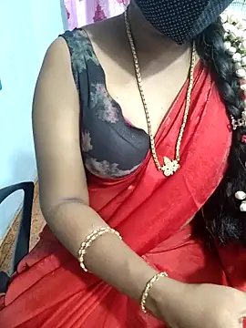 Snapshot of lolida69thamil chatting on 05/17/26, 05:05 lolida69thamil online show from 05/17/26, 05:05