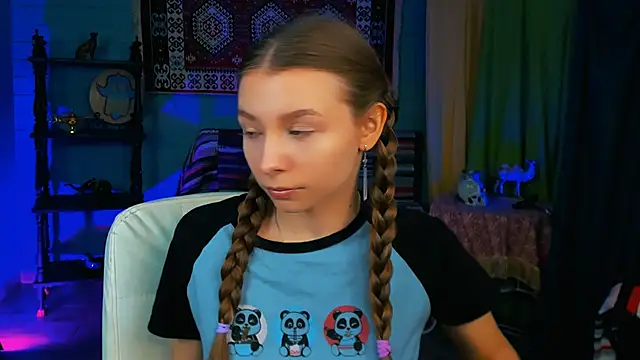 JulieDaniel online show from 09/15/25, 04:12