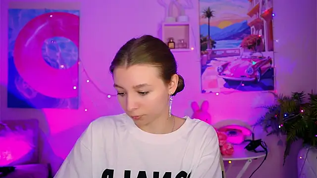 JulieDaniel online show from 10/14/25, 04:24