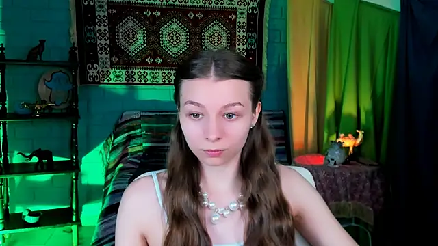 JulieDaniel online show from 11/13/25, 08:24