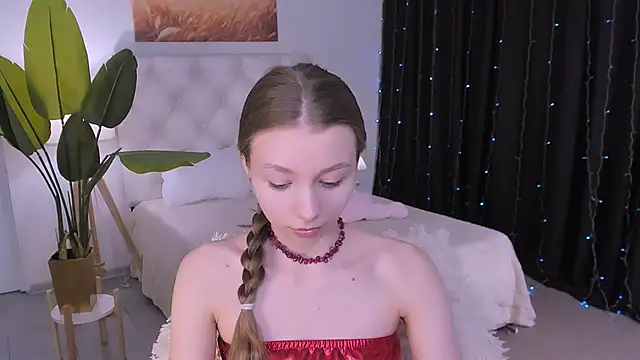 JulieDaniel online show from 03/18/26, 08:17