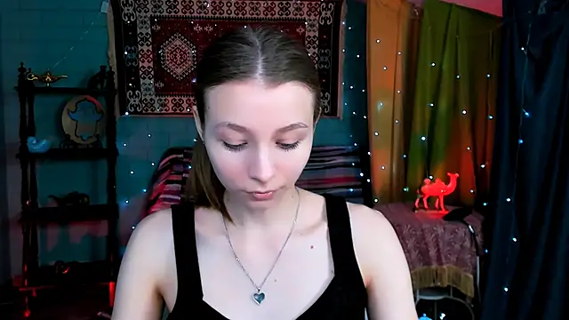 JulieDaniel online show from 04/08/26, 04:23