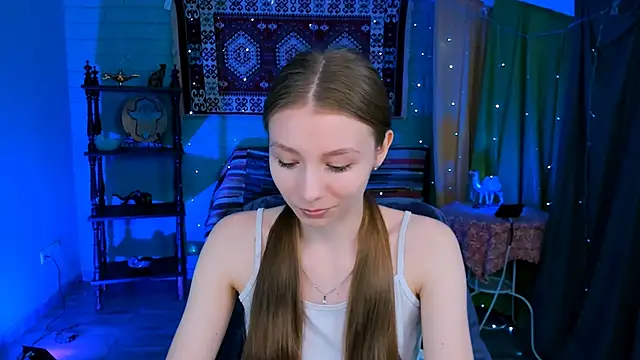 JulieDaniel online show from 06/01/26, 08:16