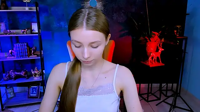 JulieDaniel online show from 07/06/26, 04:09