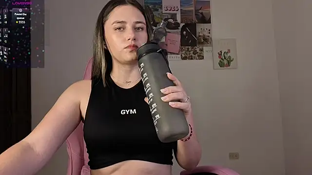 Veronika  Winslow  online show from 05/30/26, 05:37