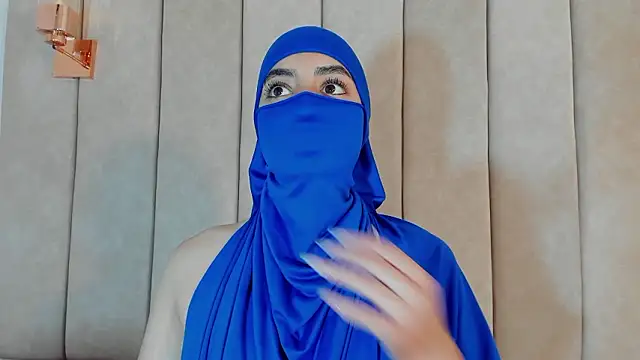 nayiraa  online show from 03/04/26, 09:21