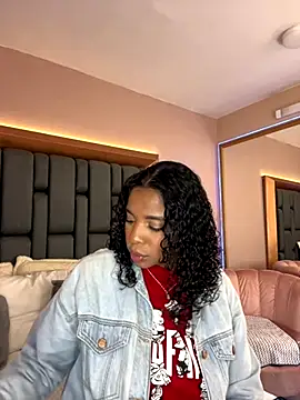 LisaMendez online show from 09/18/25, 03:41