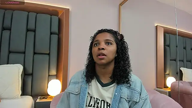 LisaMendez online show from 02/17/26, 03:47