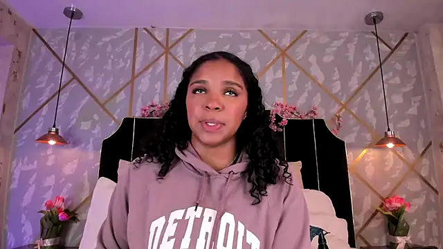 LisaMendez online show from 05/09/26, 03:56