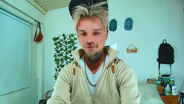 Gold Loyal77 online show from 02/15/26, 05:48