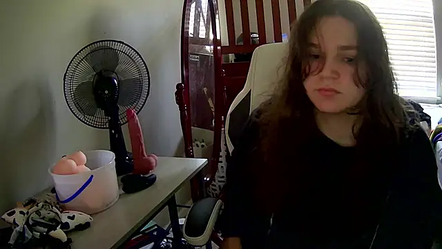 Snapshot of Elli-Ixby chatting on 11/14/25, 04:17 Elli-Ixby online show from 11/14/25, 04:17