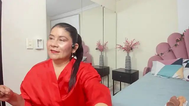 kiraGeiner online show from 03/06/26, 07:43