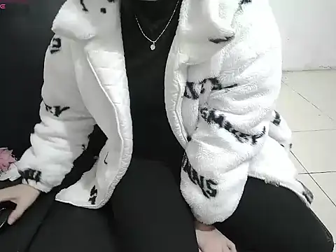 Owe chan online show from 01/14/26, 11:42