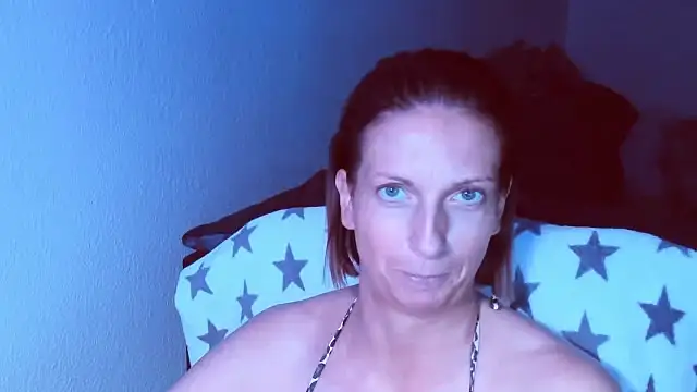Snapshot of SexyJulia21 chatting on 07/25/26, 06:22 SexyJulia21 online show from 07/25/26, 06:22