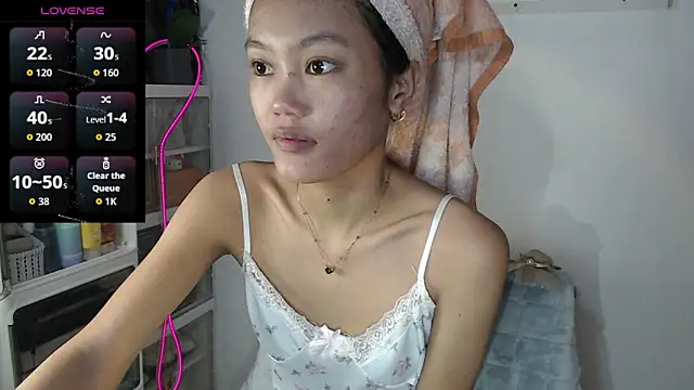 Snapshot of skinny_gracie chatting on 06/09/26, 02:23 skinny gracie online show from 06/09/26, 02:23
