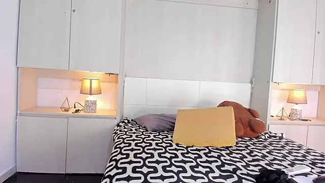 JoyceBlake online show from 11/21/25, 08:18