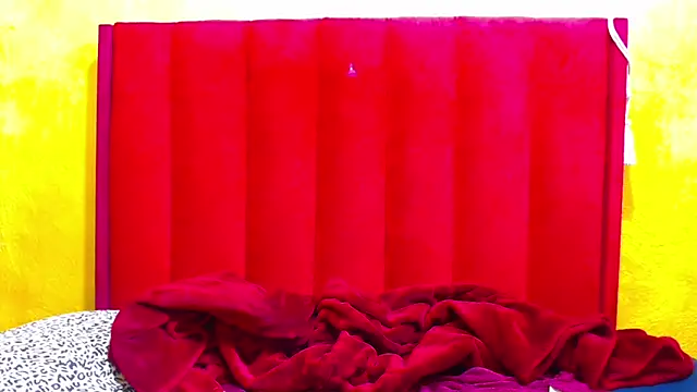 Candycrush2555 online show from 12/15/25, 03:33