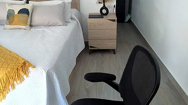 Snapshot of morninglorytv chatting on 01/19/26, 09:57 morninglorytv online show from 01/19/26, 09:57