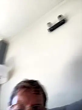 Jonny Agatha online show from 09/30/25, 05:40