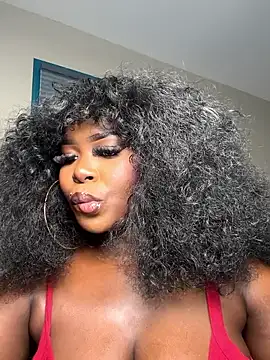 WomanNextdoor1 online show from 11/30/25, 01:59