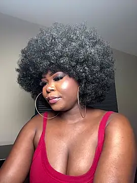 WomanNextdoor1 online show from 02/07/26, 10:57