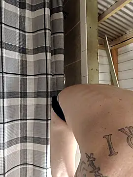 ShawnandDani7074 online show from 02/11/26, 07:08