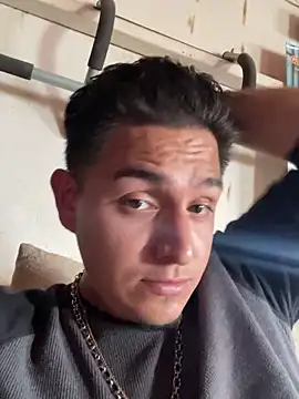 Snapshot of Shankortiz chatting on 11/27/25, 08:55 Shankortiz online show from 11/27/25, 08:55