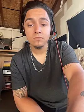 Snapshot of Shankortiz chatting on 02/14/26, 04:37 Shankortiz online show from 02/14/26, 04:37