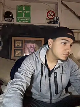 Snapshot of Shankortiz chatting on 02/18/26, 04:03 Shankortiz online show from 02/18/26, 04:03