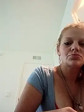 Snapshot of IrishGoddess69247 chatting on 02/23/26, 08:17 IrishGoddess69247 online show from 02/23/26, 08:17