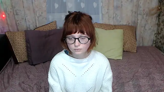 Snapshot of sweet_mika18 chatting on 02/25/26, 03:21 sweet mika18 online show from 02/25/26, 03:21