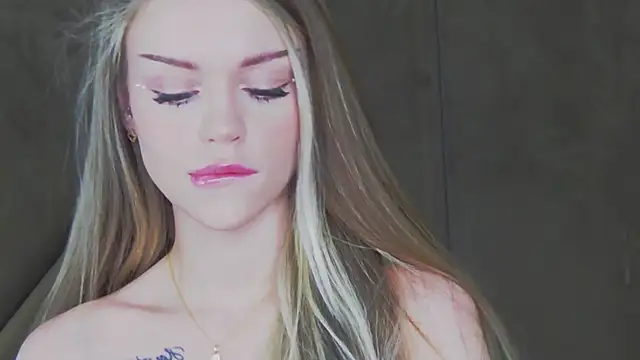 MarilynNova online show from 04/14/26, 04:40