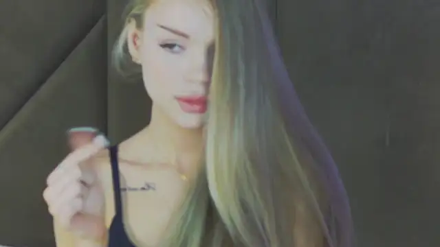 Snapshot of MarilynNova chatting on 04/25/26, 04:26 MarilynNova online show from 04/25/26, 04:26