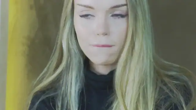 Snapshot of MarilynNova chatting on 04/29/26, 04:27 MarilynNova online show from 04/29/26, 04:27