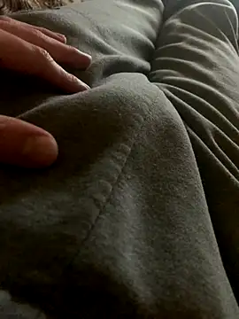 MuzzyFacing online show from 11/28/25, 10:40