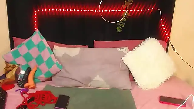 AmazingDarkDoll online show from 11/14/25, 06:17