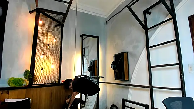 Dani mc1 online show from 10/17/25, 11:46