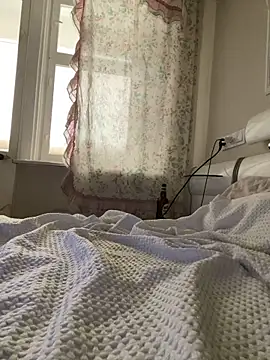 missevacrystal online show from 10/18/25, 12:06