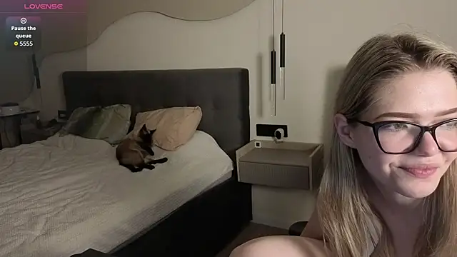 Snapshot of KatanaSVibe chatting on 05/11/26, 02:45 KatanaSVibe online show from 05/11/26, 02:45