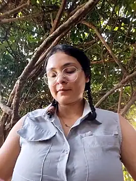 Lily-o online show from 10/08/25, 09:01