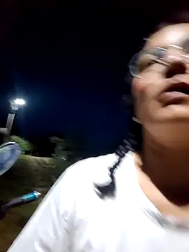 Lily-o online show from 10/26/25, 10:58