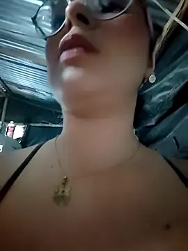 Lily-o online show from 11/25/25, 01:16