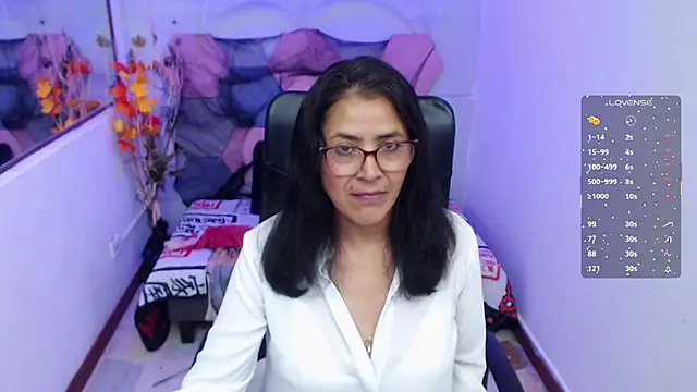 AmandaPeet online show from 10/27/25, 08:13