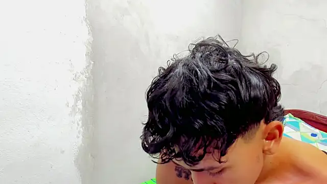 Snapshot of Damien_444 chatting on 09/18/25, 12:51 Damien 444 online show from 09/18/25, 12:51