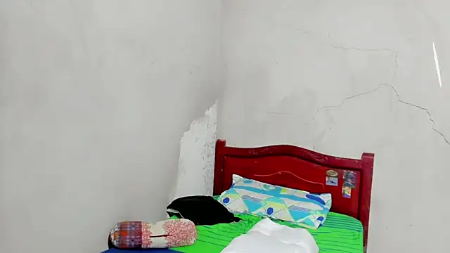 Snapshot of Damien_444 chatting on 10/04/25, 04:38 Damien 444 online show from 10/04/25, 04:38