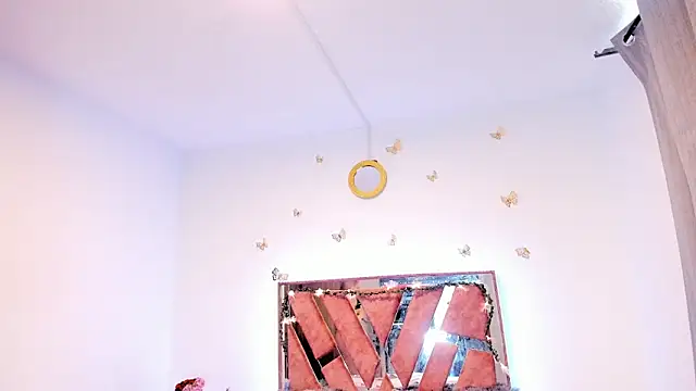 Ella Lenox online show from 09/10/25, 09:37