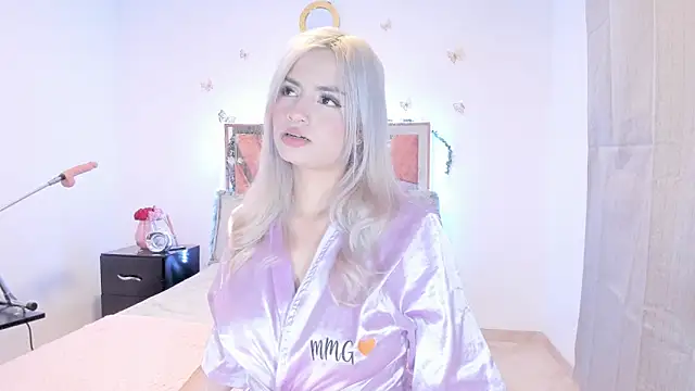 Ella Lenox online show from 10/23/25, 12:21