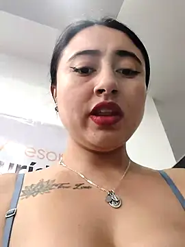 Snapshot of AMATISTA__16 chatting on 04/30/26, 01:06 AMATISTA 16 online show from 04/30/26, 01:06