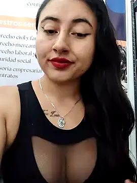 Snapshot of AMATISTA__16 chatting on 05/01/26, 12:43 AMATISTA 16 online show from 05/01/26, 12:43