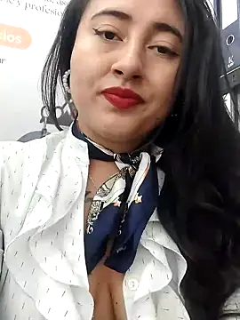 Snapshot of AMATISTA__16 chatting on 05/12/26, 12:24 AMATISTA 16 online show from 05/12/26, 12:24